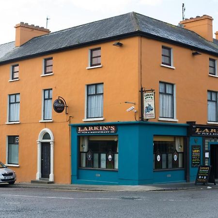 Larkin'S Pub, Restaurant, And B&B Milltown エクステリア 写真