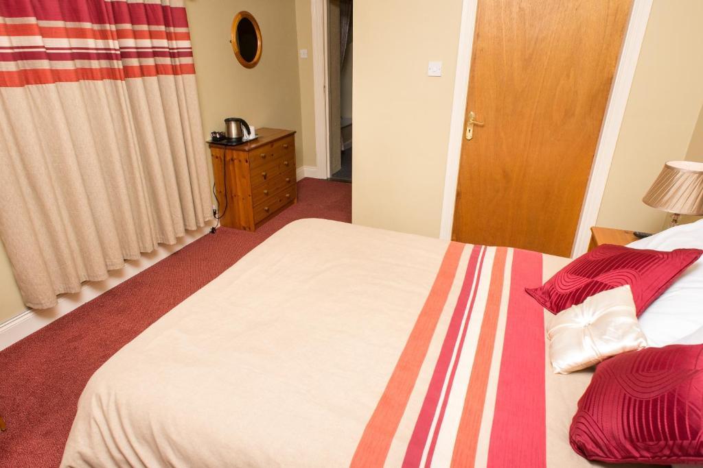 Larkin'S Pub, Restaurant, And B&B Milltown 部屋 写真