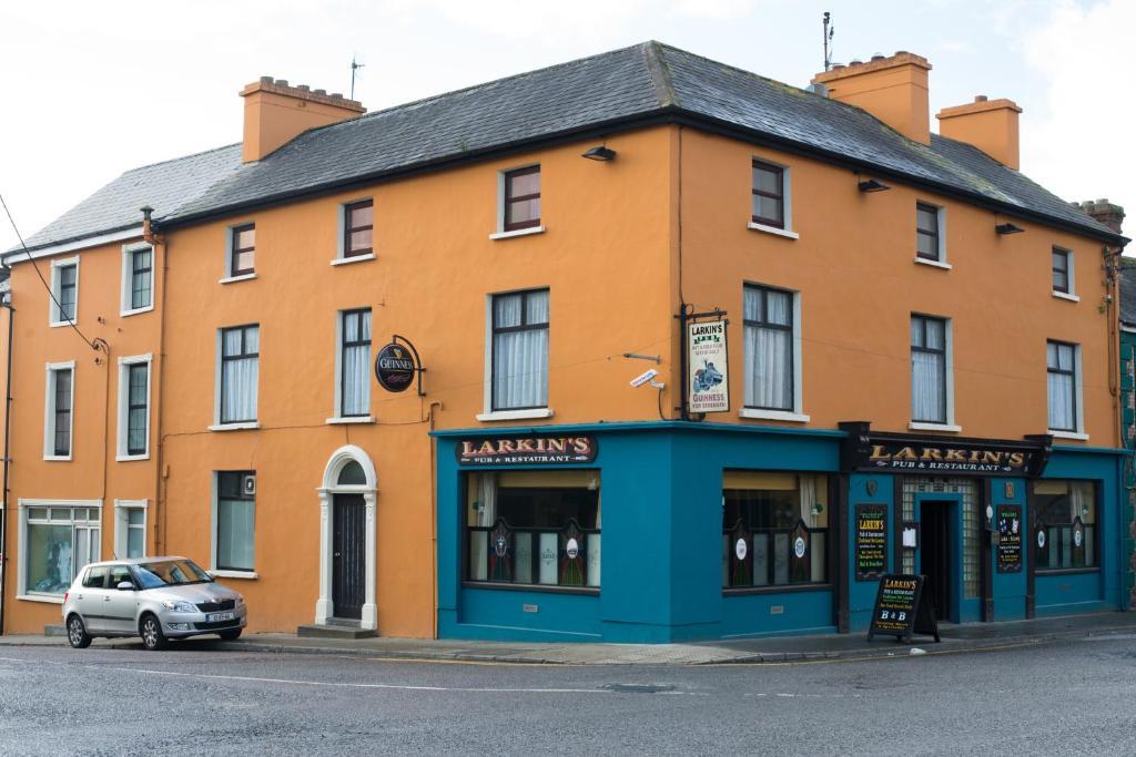 Larkin'S Pub, Restaurant, And B&B Milltown エクステリア 写真